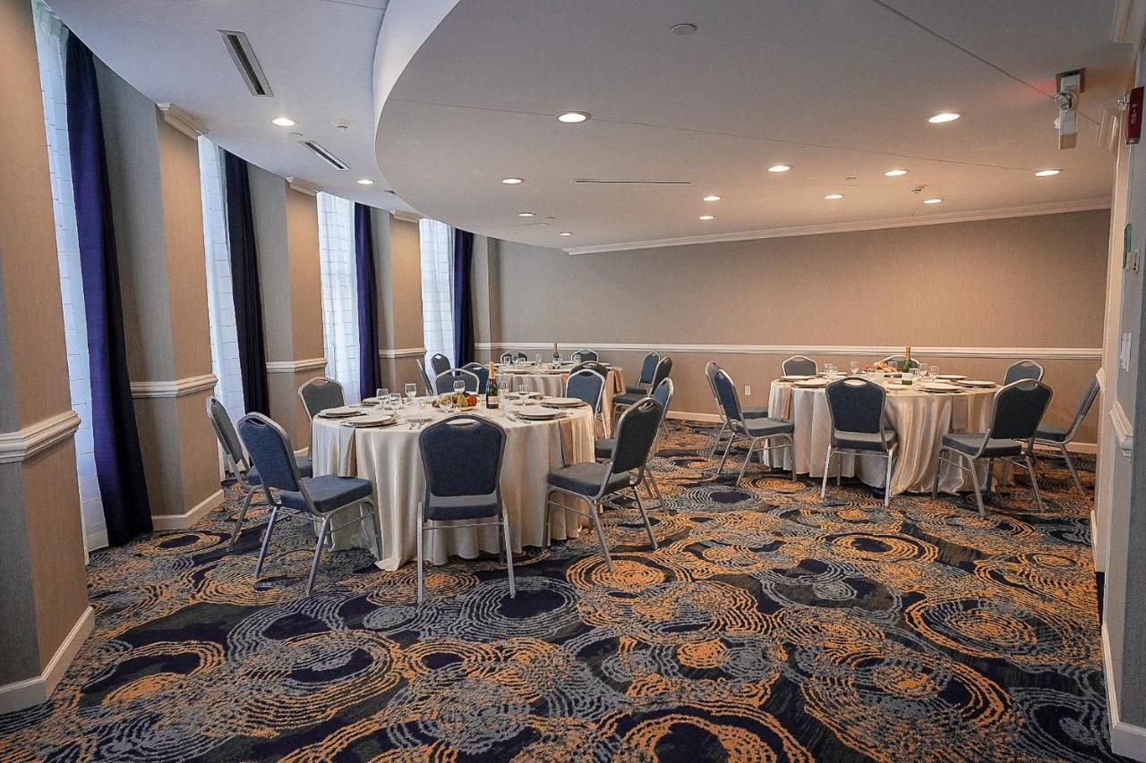 Crowne Plaza Cleveland At Playhouse Square By Ihg Hotel Екстериор снимка