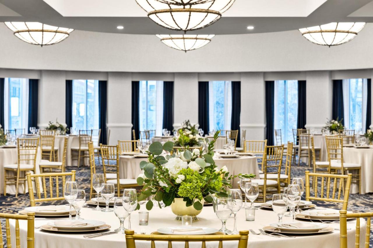 Crowne Plaza Cleveland At Playhouse Square By Ihg Hotel Екстериор снимка
