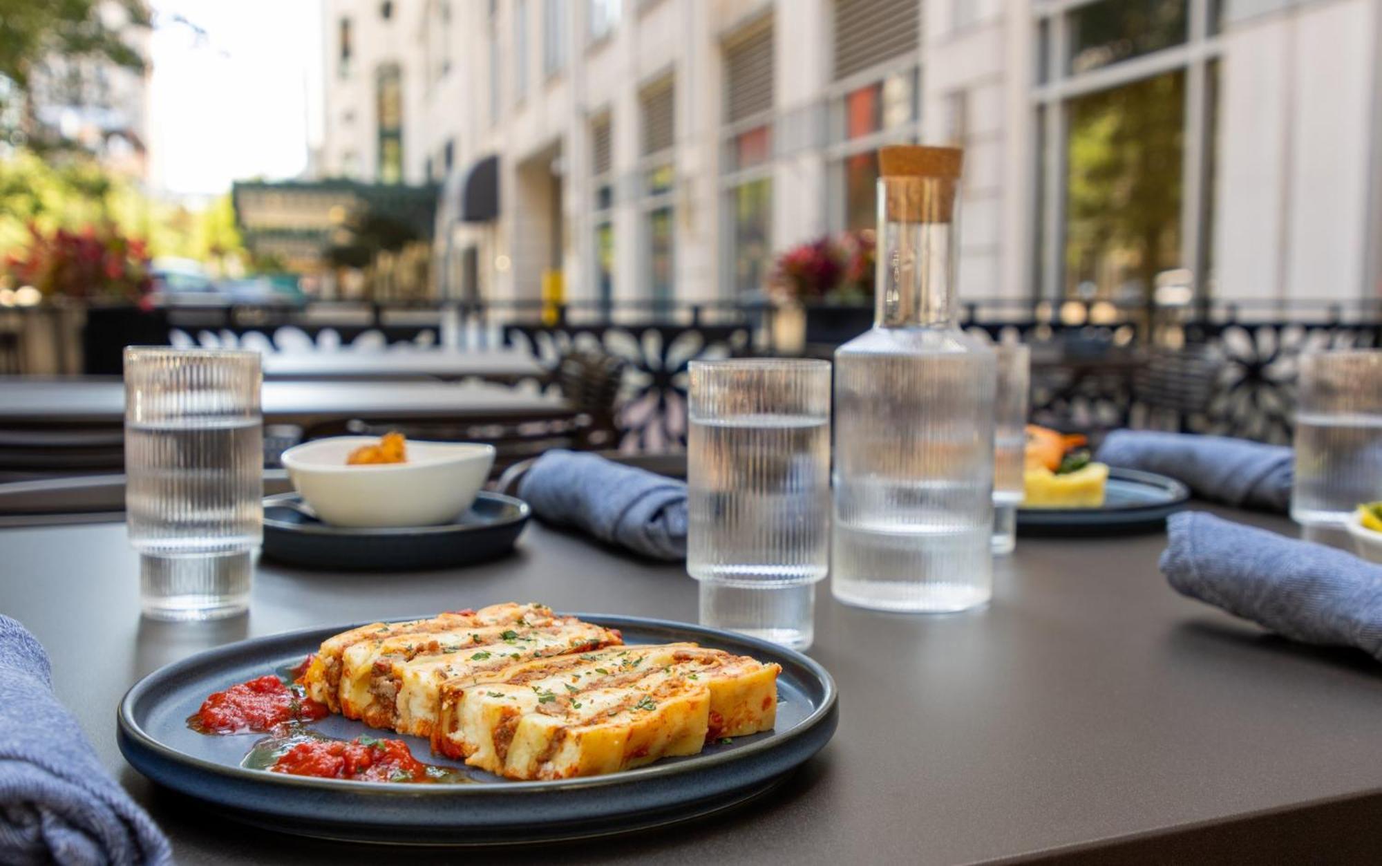 Crowne Plaza Cleveland At Playhouse Square By Ihg Hotel Екстериор снимка