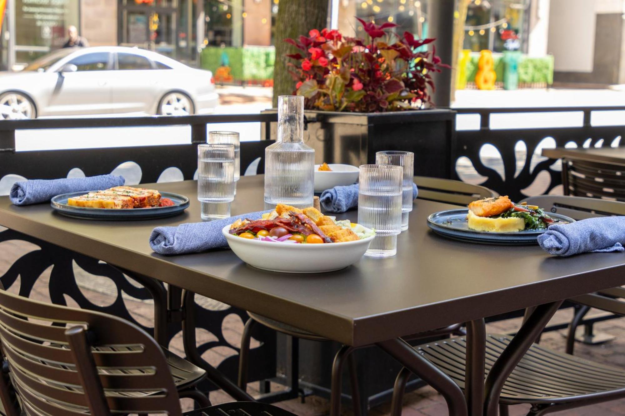 Crowne Plaza Cleveland At Playhouse Square By Ihg Hotel Екстериор снимка